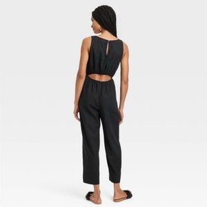 🌻 Black Linen Open-Back Jumpsuit 🌻